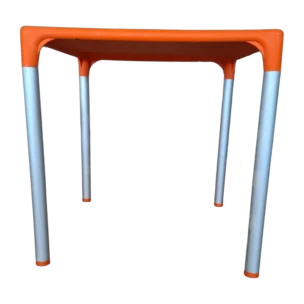 ELITE PLASTIC TABLE WITH ALUMINIUM LEGS 70X70CM